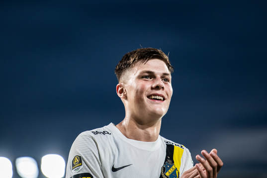 s Erik Ring jublar