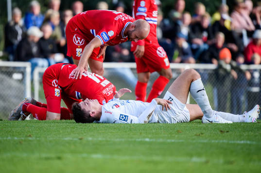 Österlens Hugo Hellichius och IFK Göteborgs Gustaf Norlin
