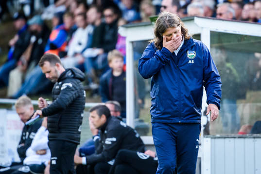 Österlens tränare Agim Sopi deppar