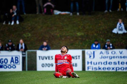 IFK Göteborgs Hosam Aiesh har ont