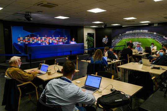 Press listen to Jon Dahl Tomasson, head coach and Niklas