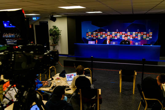 Hjalmar Tell, press officer and Jon Dahl Tomasson, head