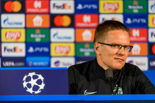 Head coach Valdas Dambrauskas