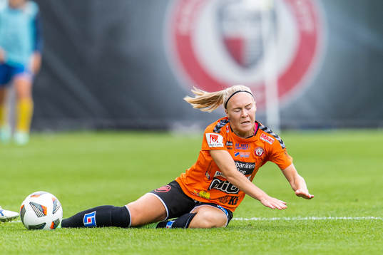 Jutta Rantala of Kristianstad and Samara Ortiz Cruz of