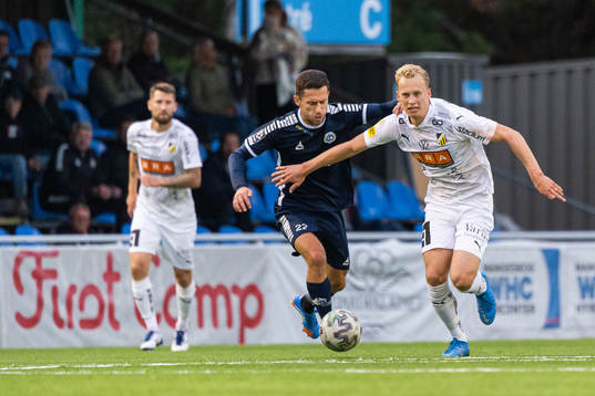 Utsiktens Predrag Randelovic och Häckens Gustav Berggren