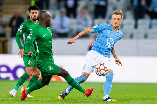 Jordan Ikoko of Ludogorets and Sören Rieks of Malmö FF