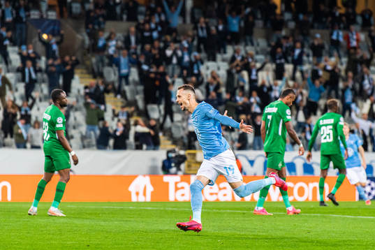 Veljko Birmancevic of Malmö FF celebrates scoring 1-0
