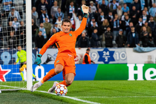 Goalkeeper Kristijan Kahlina of Ludogorets