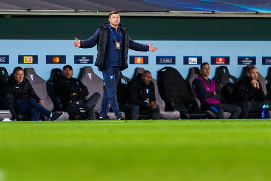 Jon Dahl Tomasson, head coach of Malmö FF, reacts