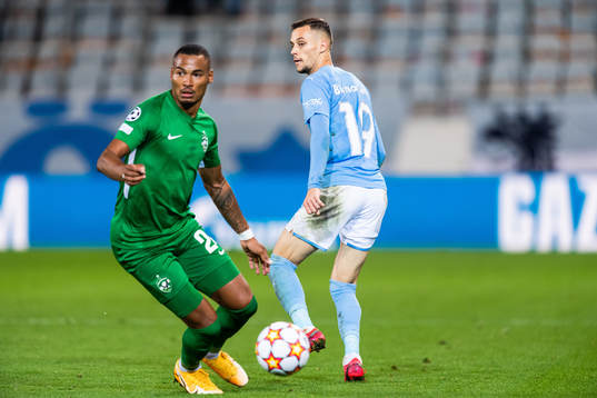 Stephane Badji of Ludogorets and Veljko Birmancevic of
