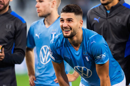 Antonio Colak of Malmö FF celebrates