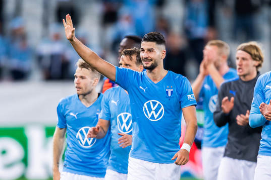 Antonio Colak of Malmö FF celebrates