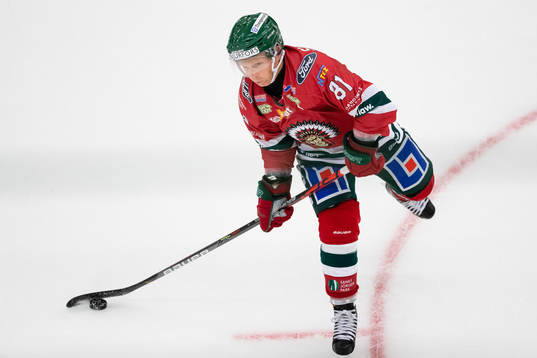 Frölundas Ryan Lasch sätter en straff