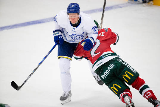 Leksands Emil Heineman mot Frölundas Christian Folin