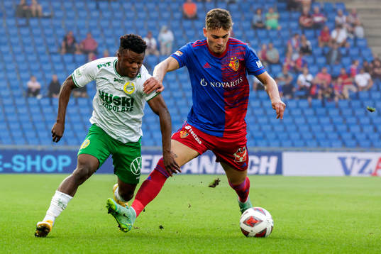 Sebastiano Esposito of Basel and Akinkunmi Amoo of Hammarby
