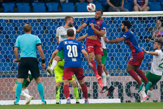 Arthur Cabral of Basel scores the 1-0 goal