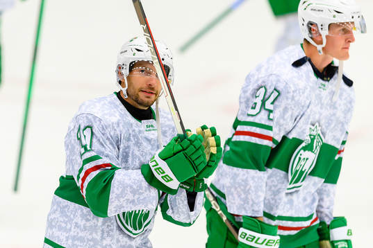 Rögles Mattias Sjögren jublar