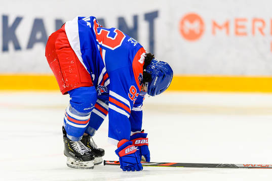 Oskarshamns Cameron Brace har ont