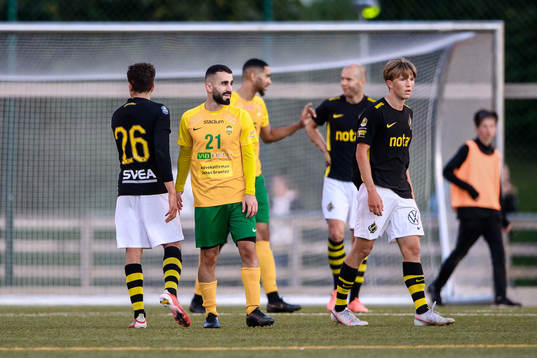 s Yasin Ayari och Rågsveds Serta Gemici