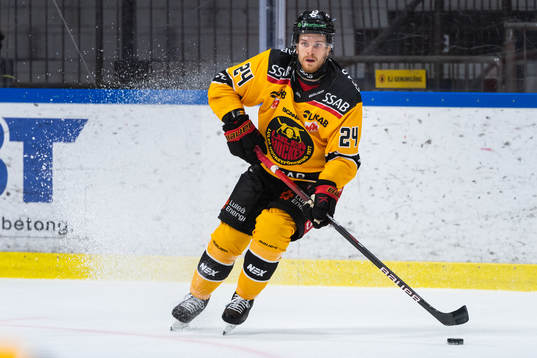Luleås Brendan Shinnimin underträningsmatchen i ishockey