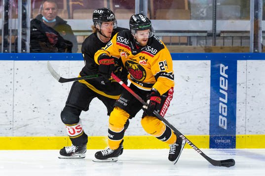 Luleås Brendan Shinnimin underträningsmatchen i ishockey