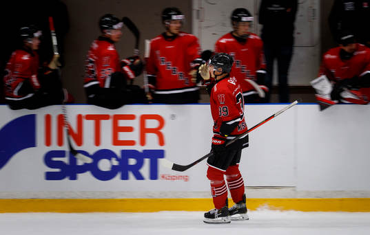 Örebros Joel Mustonen gör 4-2 och jublar