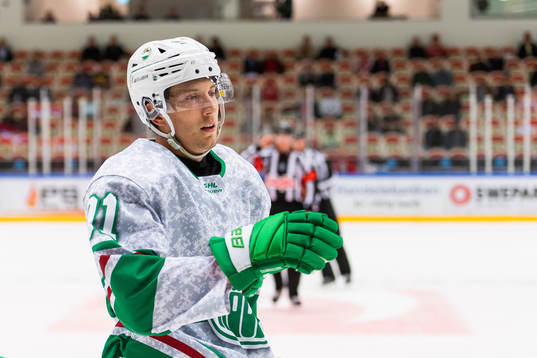 Rögles Adam Tambellini jublar