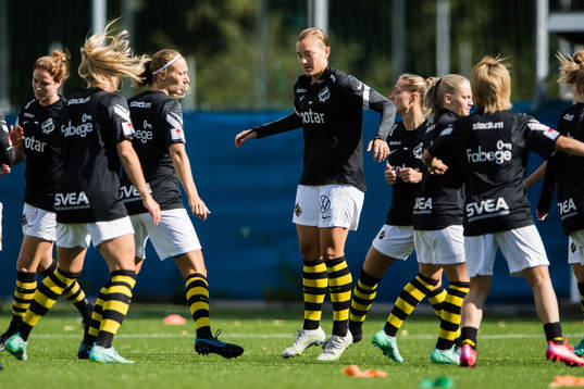 s spelare värmer upp