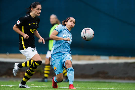 s Linda Hallin och Djurgårdens Daniela Zamora