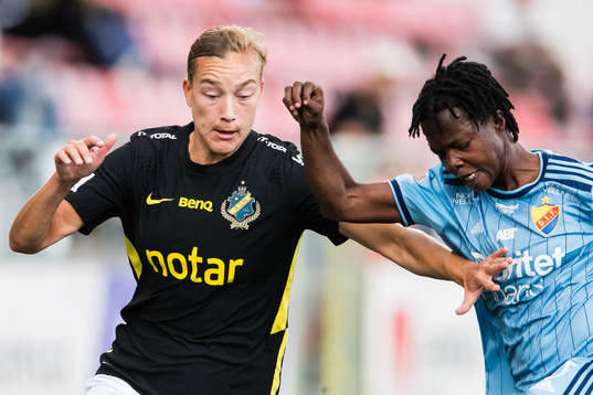 s Jenny Danielsson och Djurgårdens Portia Boakye