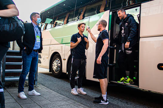 Felix Horn Myhre of Brann and Eirik Horneland, head coach
