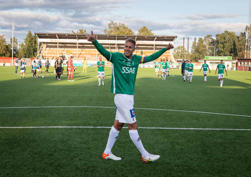 Brages Mattias Liljestrand jublar