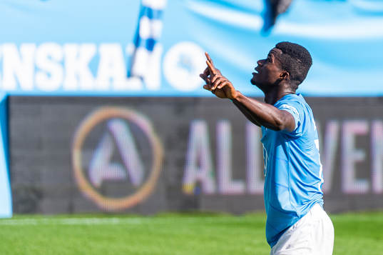 Malmö FFs Malik Abubakari jublar