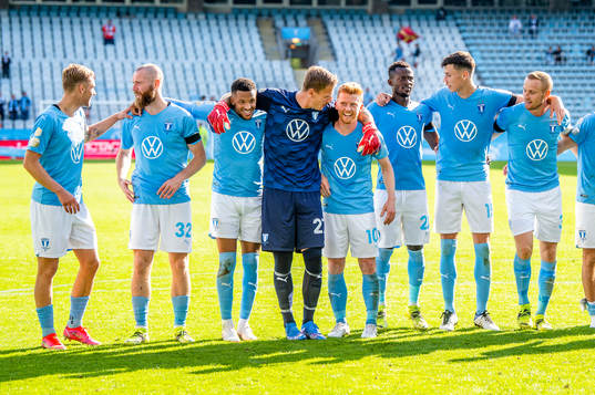 Malmö FFs Martin Olsson, målvakt Johan Dahlin och Anders