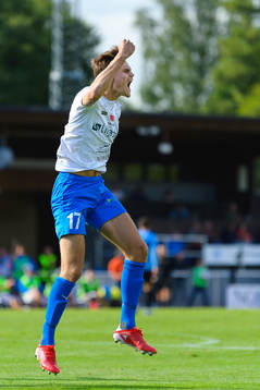 Värnamos Oscar Uddenäs  jublar