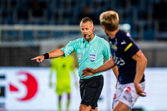 Svein Oddvar Moen, referee