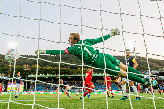 Aune Selland Heggebø of Brann scores the 0-1 goal behind