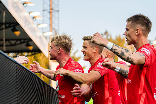 Aune Selland Heggebø of Brann celebrates