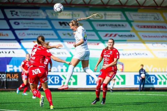 Rosengårds Ria Noora Minerva Öling och Örebros Frida