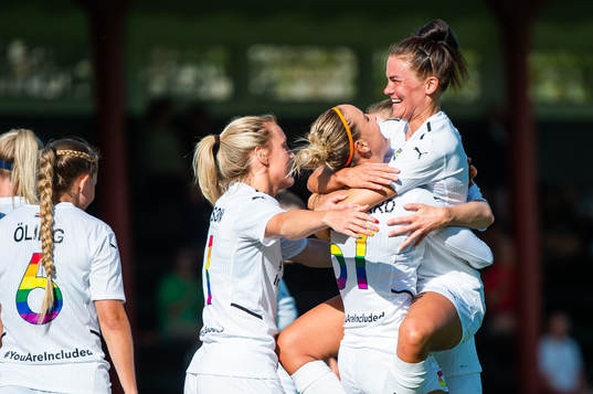 Bläddra bland fler bilder av Fotboll, Damallsvenskan, FC Rosengård - Örebro