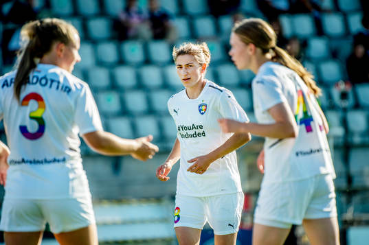 Rosengårds Bianca Schmidt i mitten