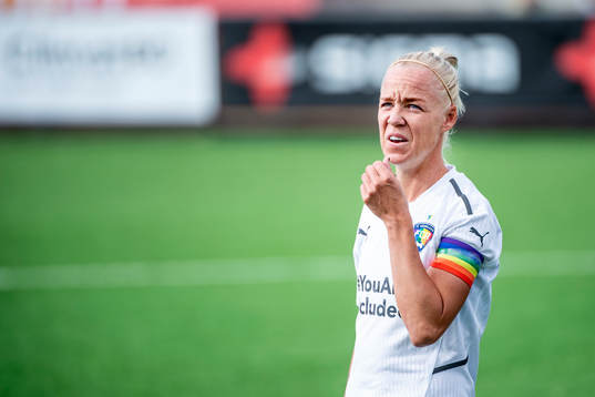 Rosengårds Caroline Seger innan fotbollsmatchen i