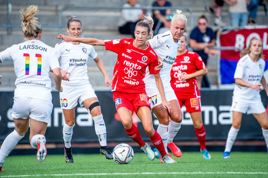 Örebros Wilma Öhman mot Rosengårds Caroline Seger