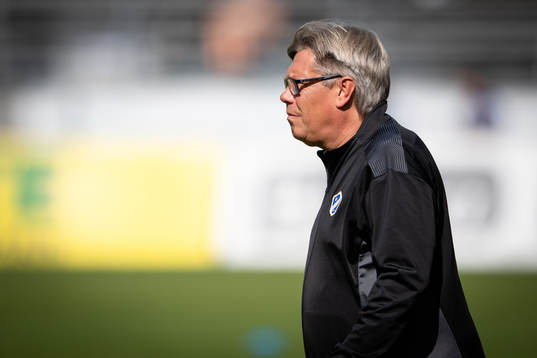 Halmstads analytiker Per Olsson före fotbollsmatchen i