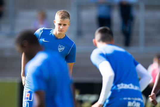 IFK Norrköpings Edvin Tellgren före fotbollsmatchen i