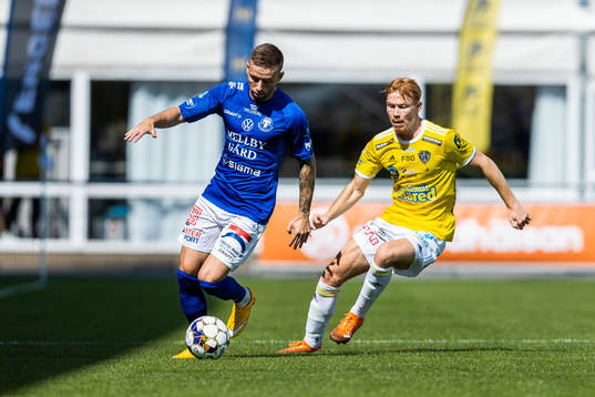 Trelleborgs Petar Petrovic och Falkenbergs Linus Borgström