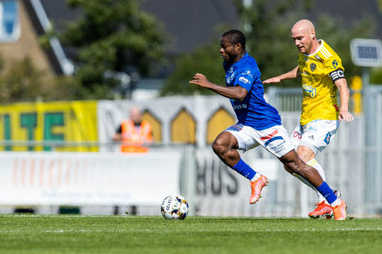 Trelleborgs Henry Offia och Falkenbergs Christoffer Carlsson