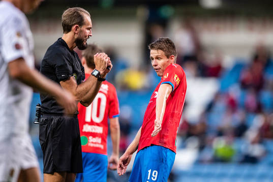 Domare Andreas Dufva-Johansson och Helsingborgs Bödvar