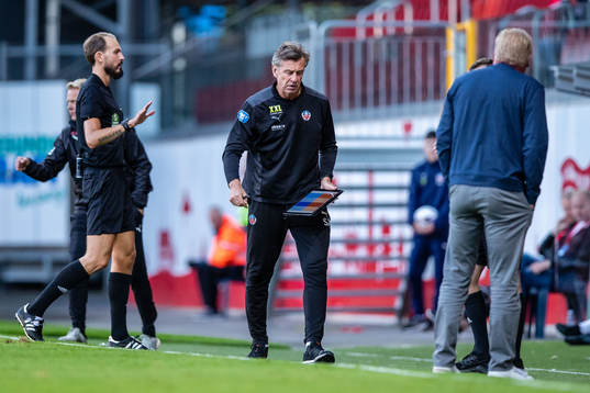Helsingborgs målvaktstränare Sven Andersson deppar