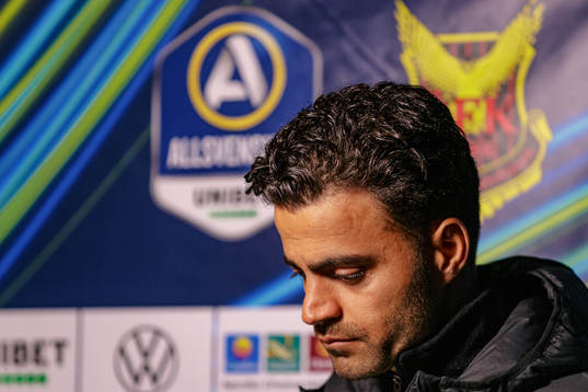 Östersunds tränare Amir Azrafshan  deppar